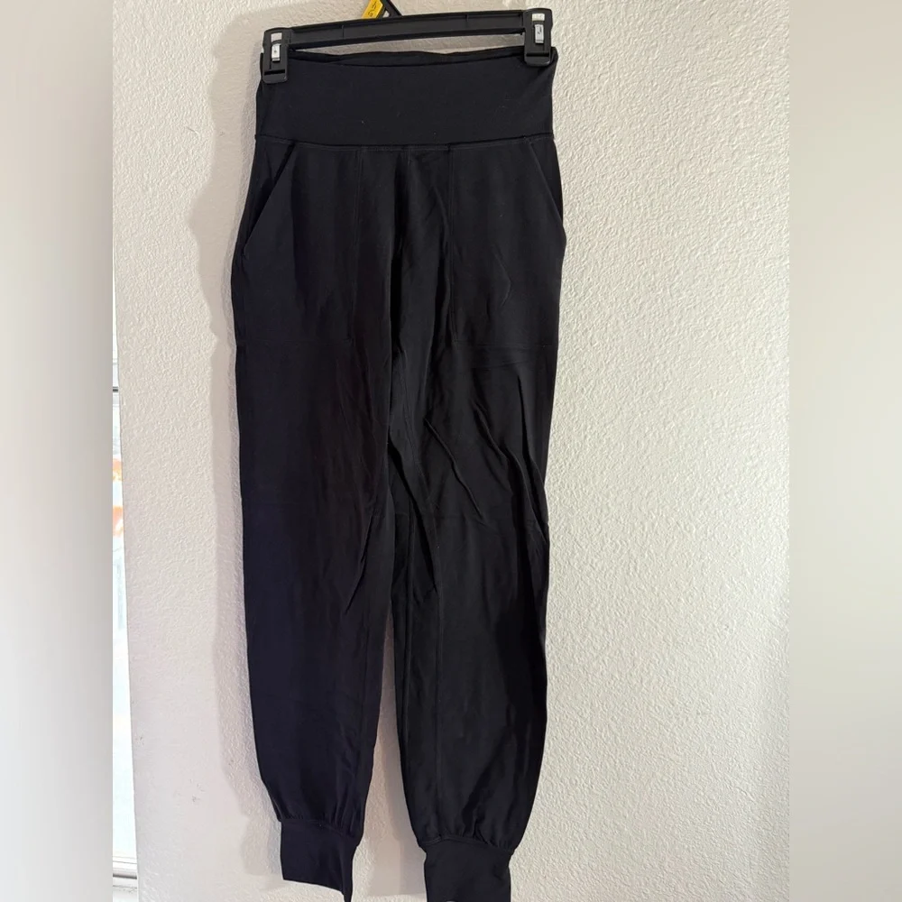 lululemon athletica Black High-Waist Joggers - Picture 2 of 5